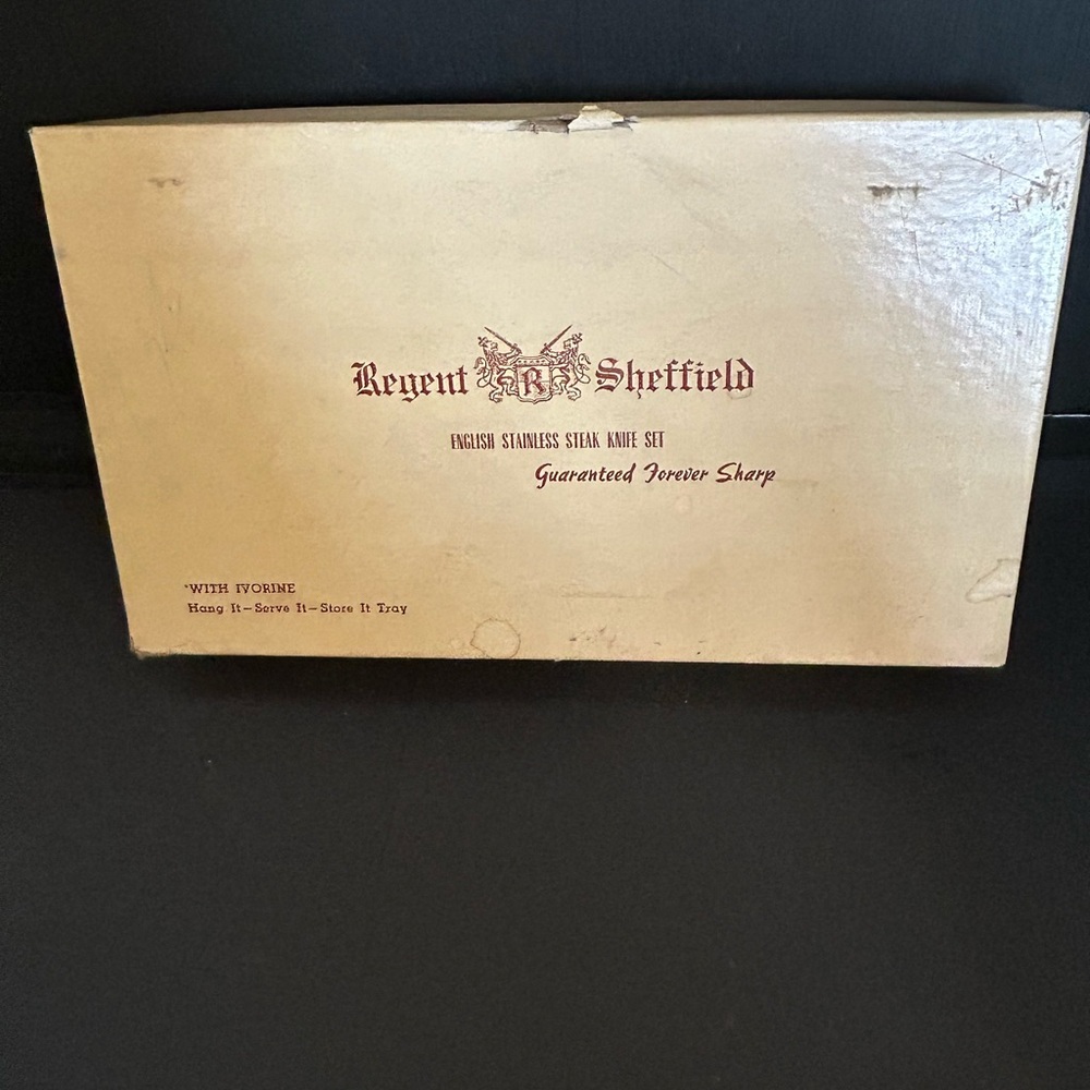 Regent Sheffield 6 Steak Knife Set Lustrex Handles Ivorine Hanging Tray/Box - Picture 7 of 8